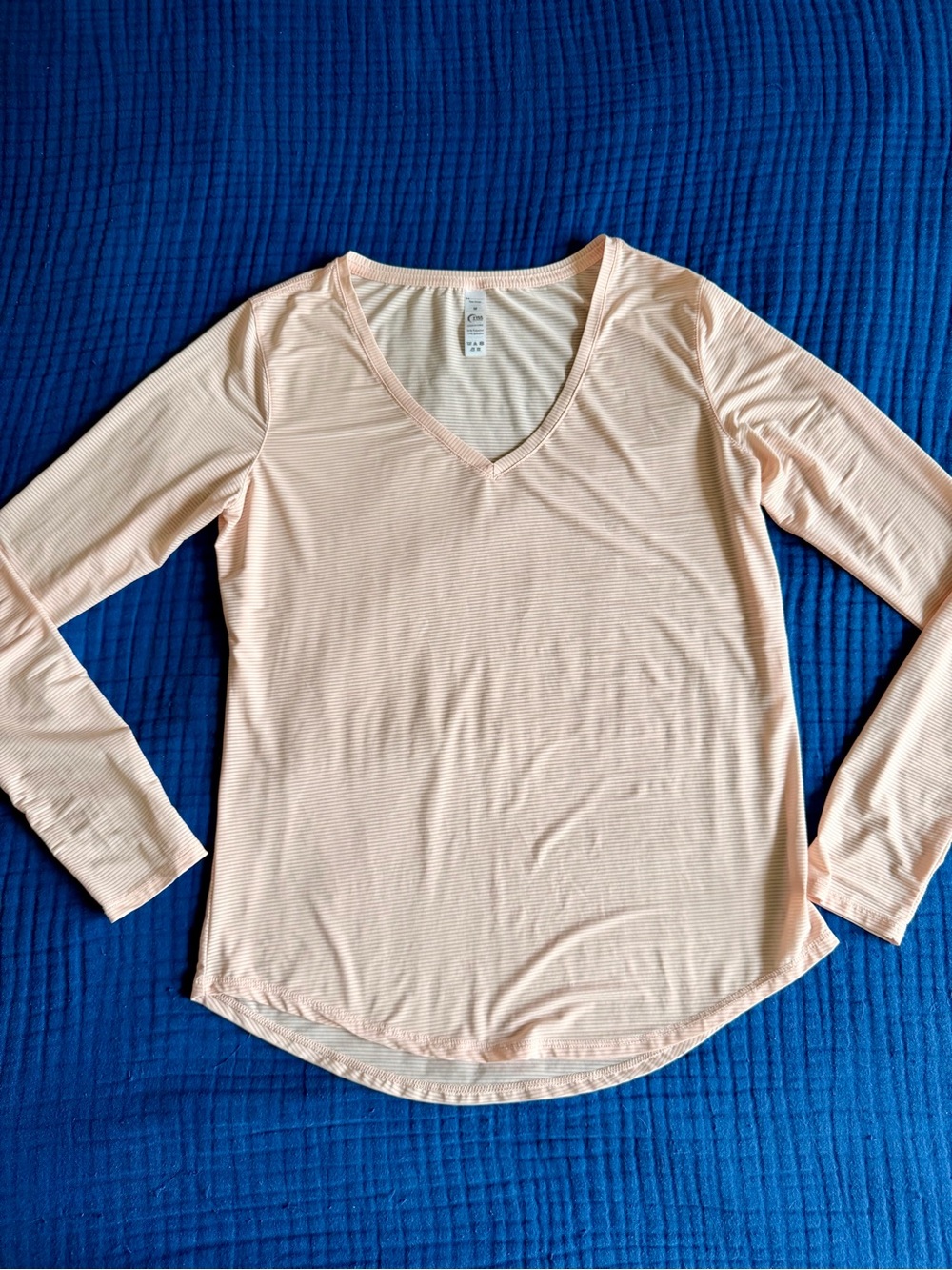 Women’s Long Sleeve V-Neck Tee - Pale Peach